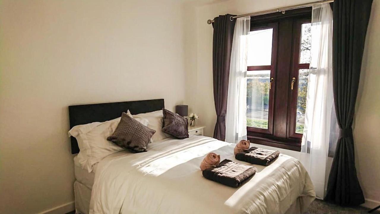 Carnock Road Apartment - Silverburn Shopping Centre Glasgow Bagian luar foto