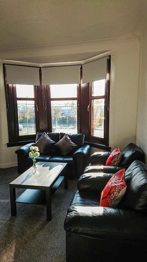 Carnock Road Apartment - Silverburn Shopping Centre Glasgow Bagian luar foto