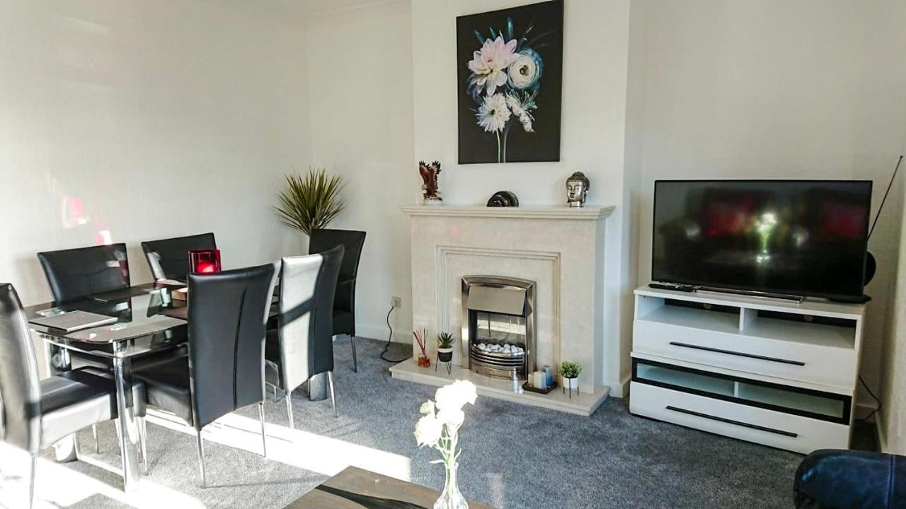 Carnock Road Apartment - Silverburn Shopping Centre Glasgow Bagian luar foto