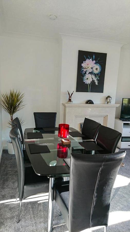 Carnock Road Apartment - Silverburn Shopping Centre Glasgow Bagian luar foto