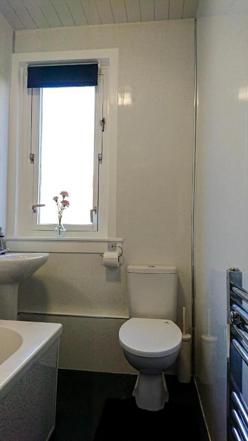 Carnock Road Apartment - Silverburn Shopping Centre Glasgow Bagian luar foto